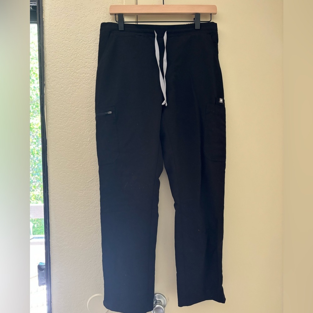 Figs-Zola- Black - Medium